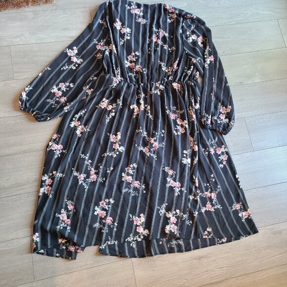 Striped Floral V Neck Wrap Dress Size 16 - Picture 3 of 3